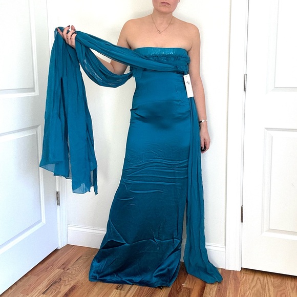 Custom Designer Showroom Evening Gown - Picture 2 of 11